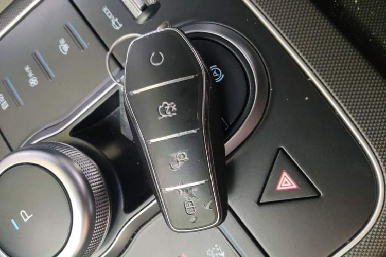 Used BYD Destroyer 05 2024 HONOR Edition DM-i 55KM Luxury Model Vehicle Key