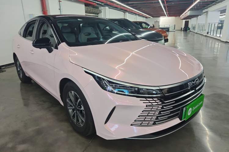 Used BYD Destroyer 05 2024 HONOR Edition DM-i 55KM Luxury Model Front Right 45 Deg