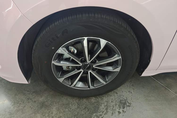 Used BYD Destroyer 05 2024 HONOR Edition DM-i 55KM Luxury Model Left Front Wheel Hub
