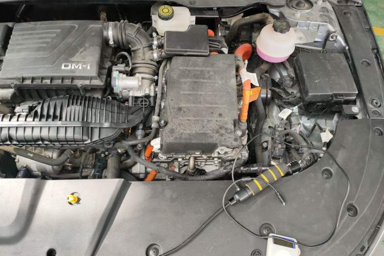 Used BYD Destroyer 05 2024 HONOR Edition DM-i 55KM Luxury Model Engine Bay Left