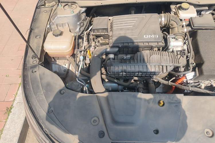 Used BYD Destroyer 05 2024 HONOR Edition DM-i 55KM Luxury Model Engine Bay Right