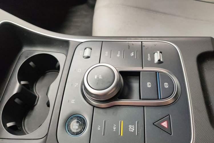 Used BYD Destroyer 05 2024 HONOR Edition DM-i 55KM Luxury Model Gear Lever