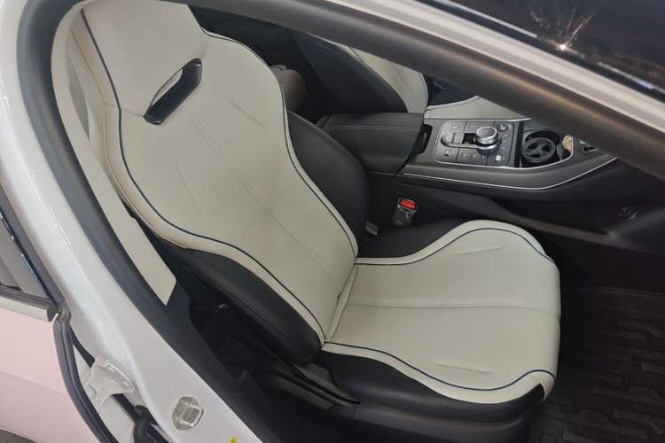 Used BYD Destroyer 05 2024 HONOR Edition DM-i 55KM Luxury Model Right Front Seat