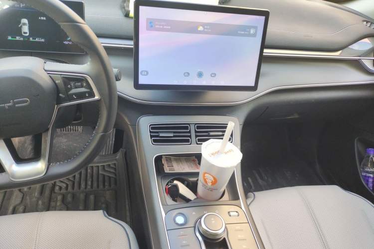 Used BYD Destroyer 05 2024 Honor Edition DM-i 120KM Luxury Model Audio And AC Panel