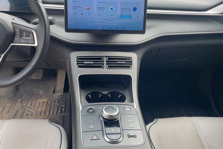 Used BYD Destroyer 05 2024 HONOR Edition DM-i 120KM Prestige Model Audio And AC Panel