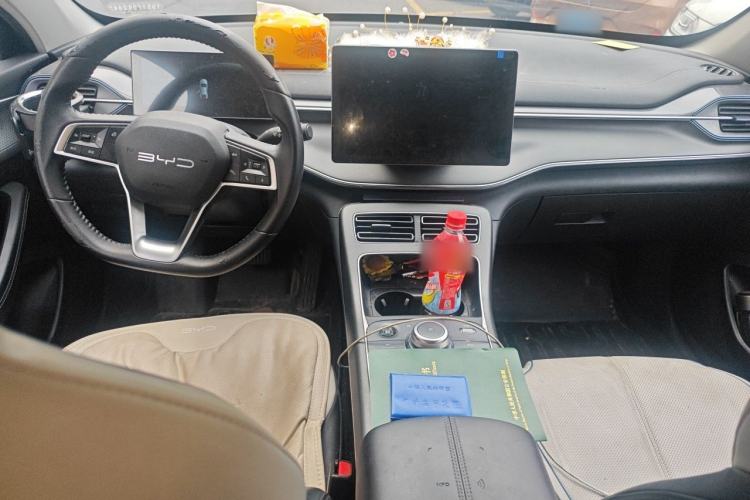 Used BYD Destroyer 05 2024 HONOR Edition DM-i 55KM Luxury Model Center Console