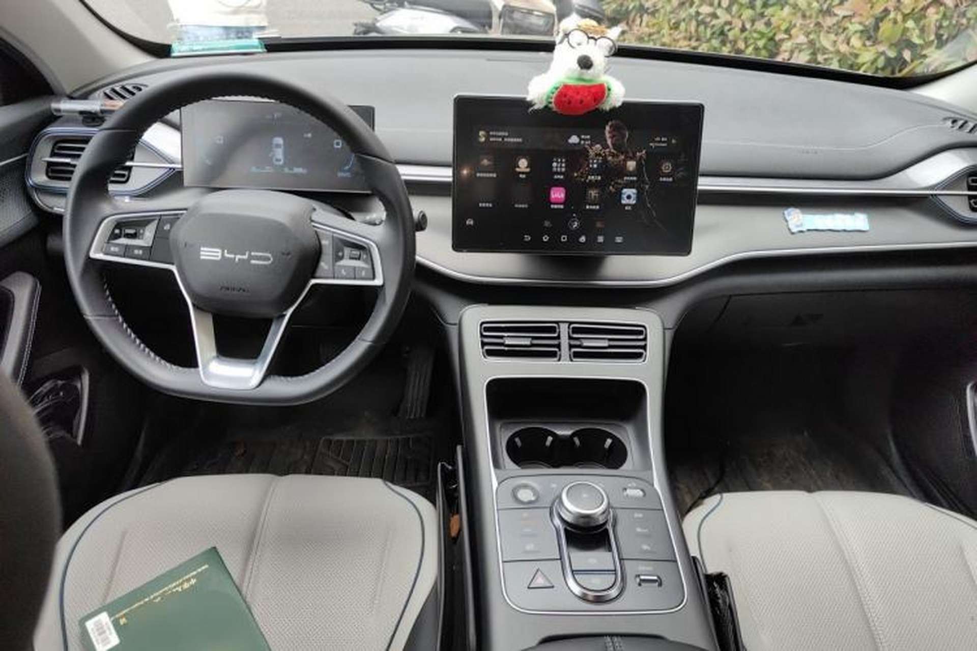 Used BYD Destroyer 05 2024 HONOR Edition DM-i 55KM Luxury Model Center Console