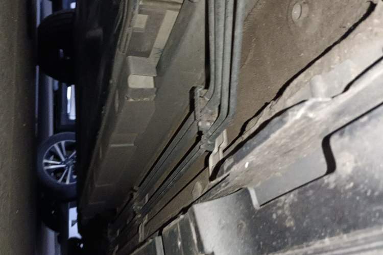 Used BYD Destroyer 05 2024 Honor Edition DM-i 120KM Luxury Model Chassis Front Left