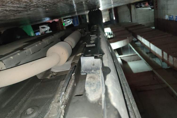 Used BYD Destroyer 05 2024 HONOR Edition DM-i 55KM Luxury Model Chassis Front Right