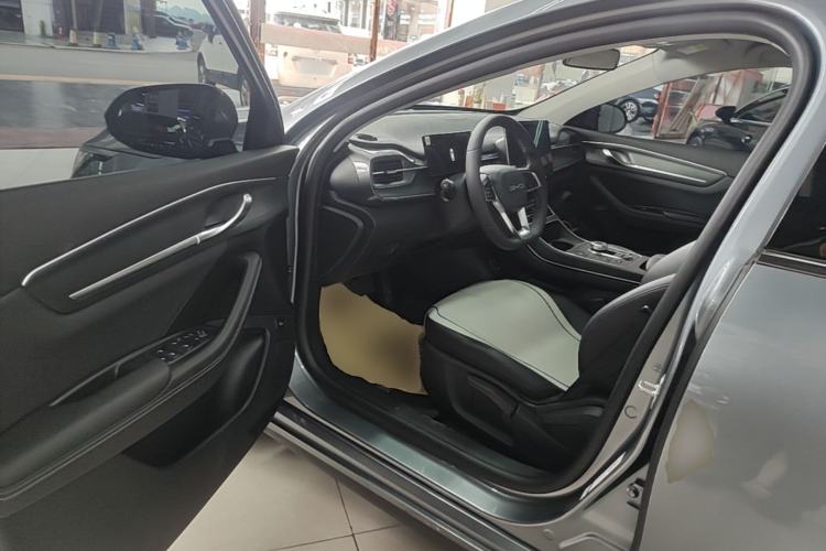 Used BYD Destroyer 05 2024 HONOR Edition DM-i 55KM Luxury Model Driver Seat