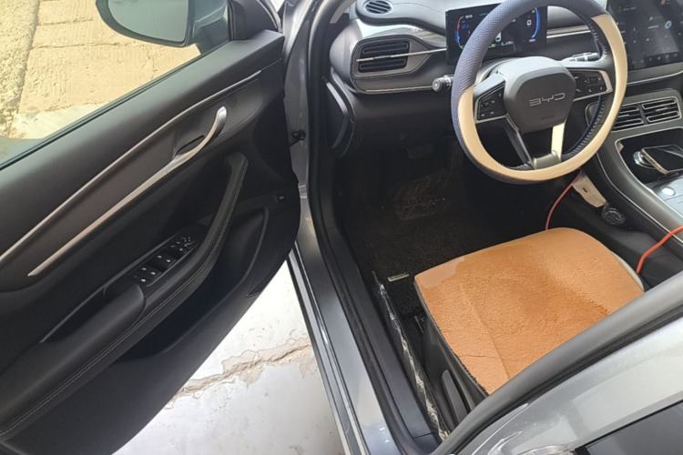 Used BYD Destroyer 05 2024 HONOR Edition DM-i 55KM Luxury Model Driver Seat