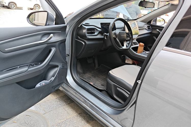 Used BYD Destroyer 05 2024 HONOR Edition DM-i 55KM Luxury Model Driver Seat