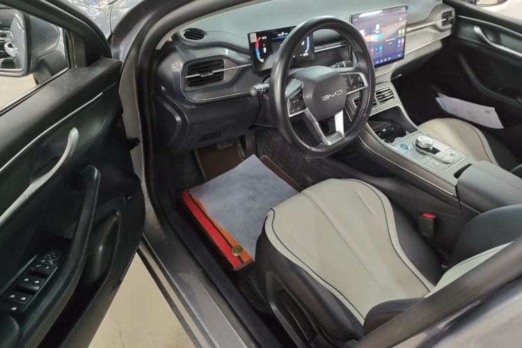 Used BYD Destroyer 05 2024 HONOR Edition DM-i 55KM Luxury Model Driver Seat