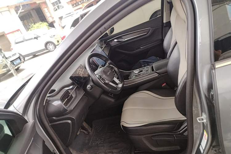 Used BYD Destroyer 05 2024 HONOR Edition DM-i 55KM Luxury Model Driver Seat