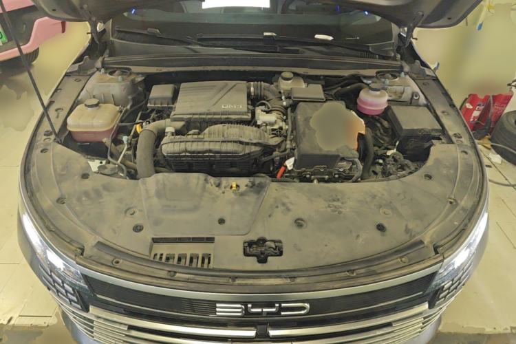 Used BYD Destroyer 05 2024 Honor Edition DM-i 120KM Luxury Model Engine Bay