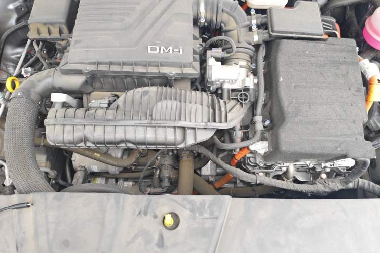 Used BYD Destroyer 05 2024 HONOR Edition DM-i 55KM Luxury Model Engine Bay