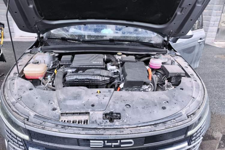 Used BYD Destroyer 05 2024 HONOR Edition DM-i 55KM Luxury Model Engine Bay