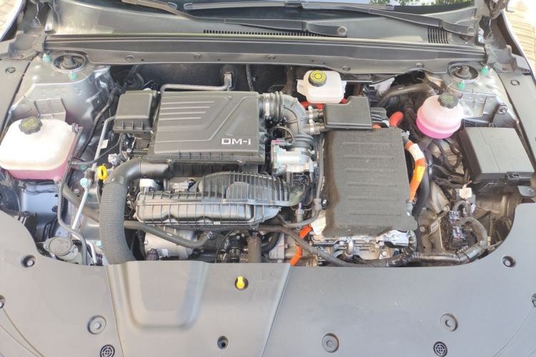 Used BYD Destroyer 05 2024 Honor Edition DM-i 120KM Luxury Model Engine Bay