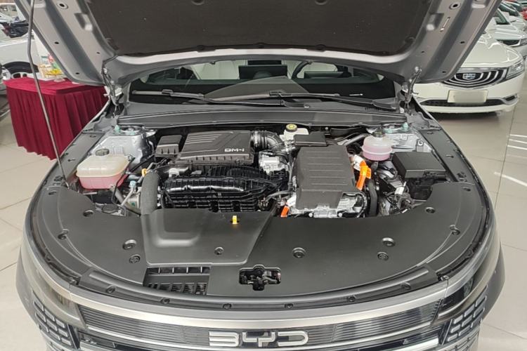 Used BYD Destroyer 05 2024 HONOR Edition DM-i 55KM Luxury Model Engine Bay