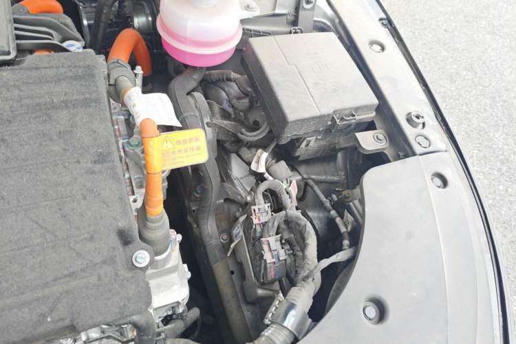 Used BYD Destroyer 05 2024 HONOR Edition DM-i 55KM Luxury Model Engine Bay Left