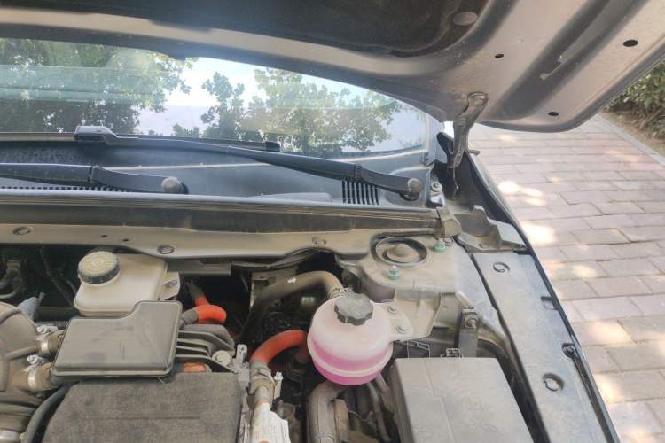 Used BYD Destroyer 05 2024 HONOR Edition DM-i 55KM Luxury Model Engine Bay Left