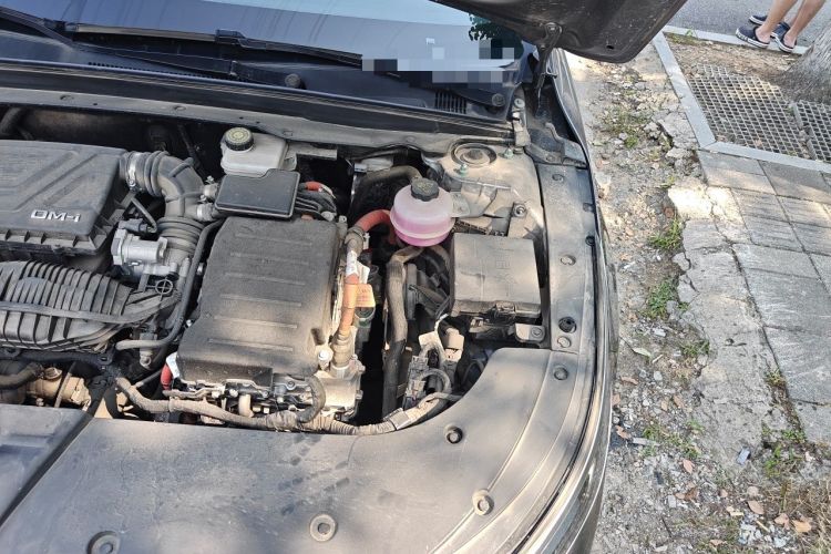 Used BYD Destroyer 05 2024 Honor Edition DM-i 120KM Luxury Model Engine Bay Left