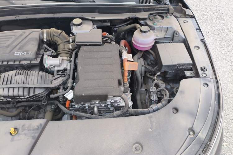 Used BYD Destroyer 05 2024 Honor Edition DM-i 120KM Luxury Model Engine Bay Left