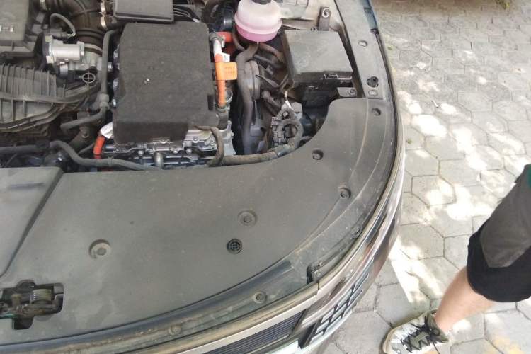 Used BYD Destroyer 05 2024 HONOR Edition DM-i 55KM Luxury Model Engine Bay Left