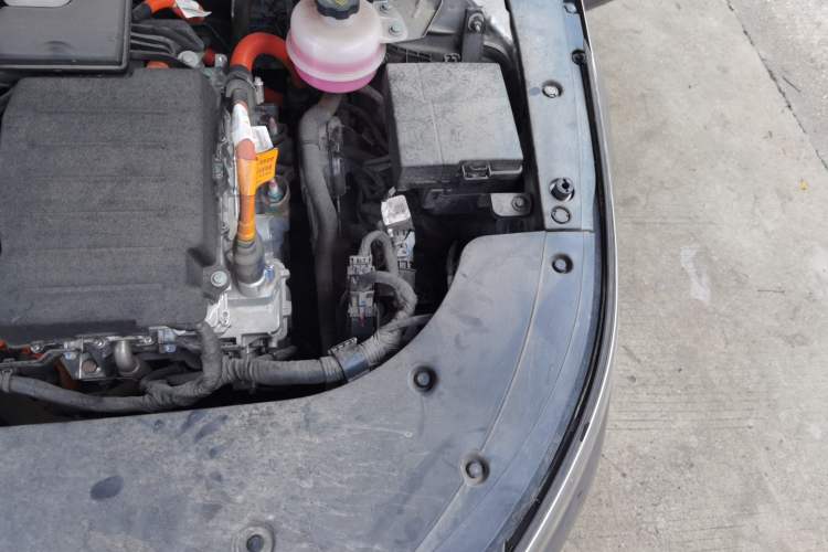 Used BYD Destroyer 05 2024 Honor Edition DM-i 120KM Luxury Model Engine Bay Left