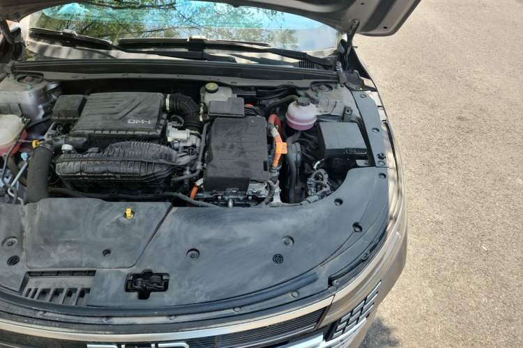 Used BYD Destroyer 05 2024 HONOR Edition DM-i 55KM Luxury Model Engine Bay Left