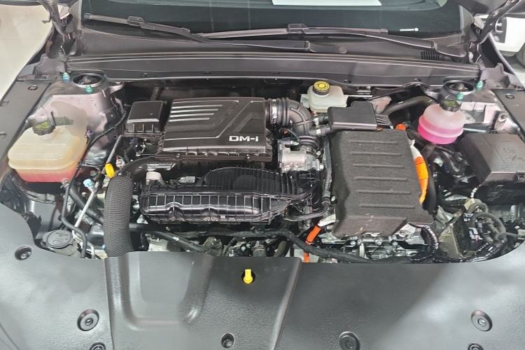Used BYD Destroyer 05 2024 HONOR Edition DM-i 55KM Prestige Model Engine Bay