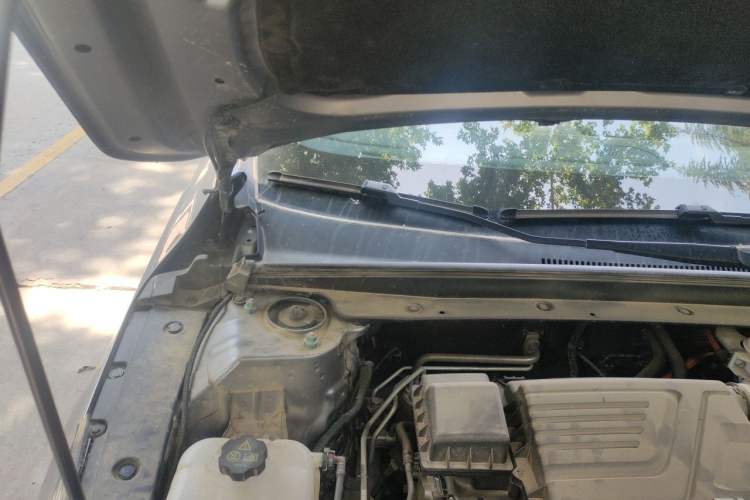 Used BYD Destroyer 05 2024 HONOR Edition DM-i 55KM Luxury Model Engine Bay Right