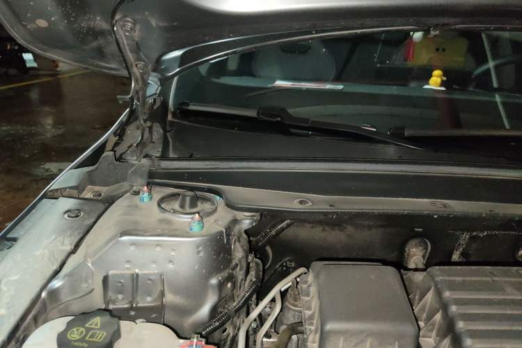 Used BYD Destroyer 05 2024 HONOR Edition DM-i 55KM Luxury Model Engine Bay Right