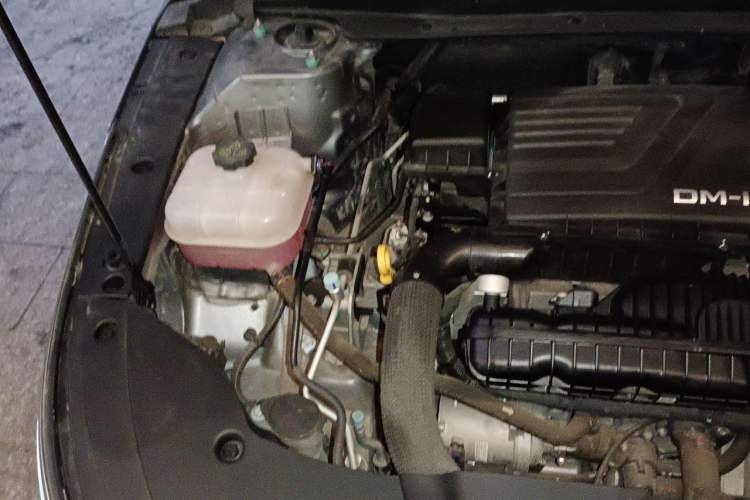 Used BYD Destroyer 05 2024 Honor Edition DM-i 120KM Luxury Model Engine Bay Right