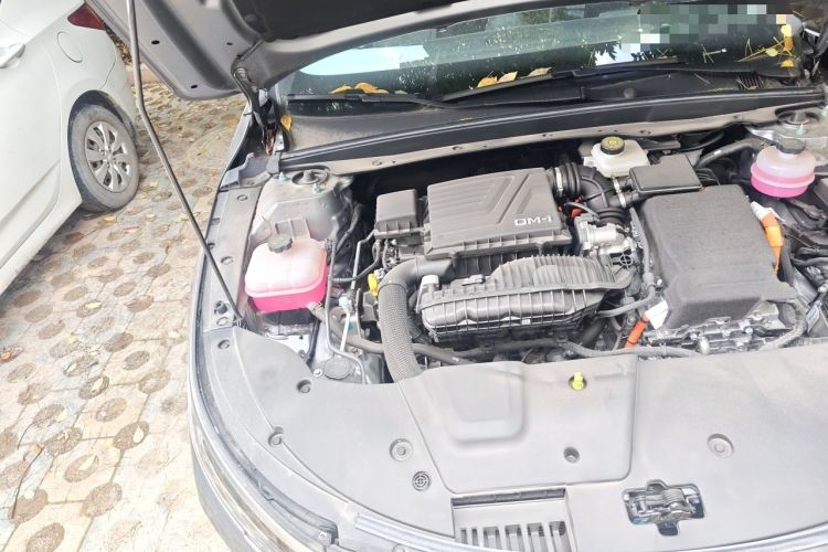 Used BYD Destroyer 05 2024 HONOR Edition DM-i 55KM Luxury Model Engine Bay Right