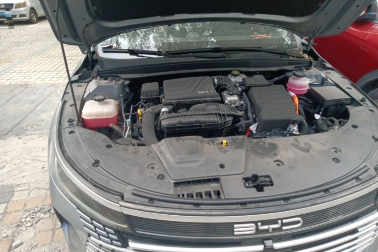 Used BYD Destroyer 05 2024 HONOR Edition DM-i 55KM Luxury Model Engine Bay Right