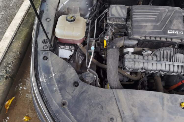 Used BYD Destroyer 05 2024 Honor Edition DM-i 120KM Luxury Model Engine Bay Right