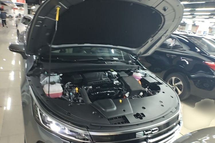 Used BYD Destroyer 05 2024 HONOR Edition DM-i 55KM Luxury Model Engine Bay