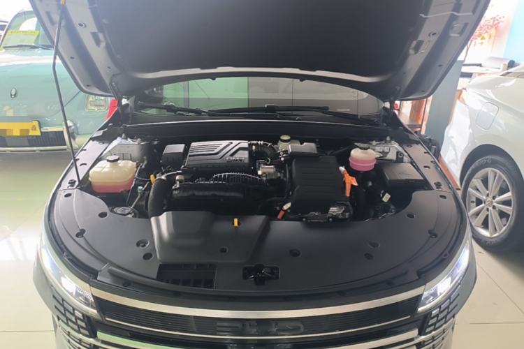 Used BYD Destroyer 05 2024 HONOR Edition DM-i 55KM Luxury Model Engine Bay