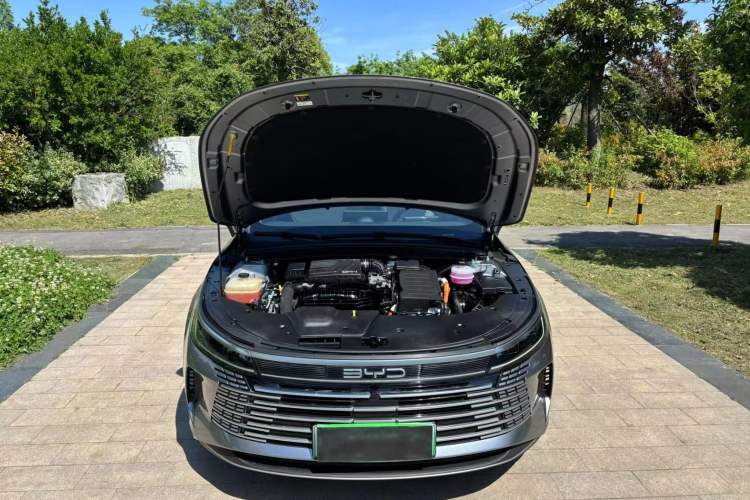 Used BYD Destroyer 05 2024 HONOR Edition DM-i 55KM Luxury Model Engine Bay