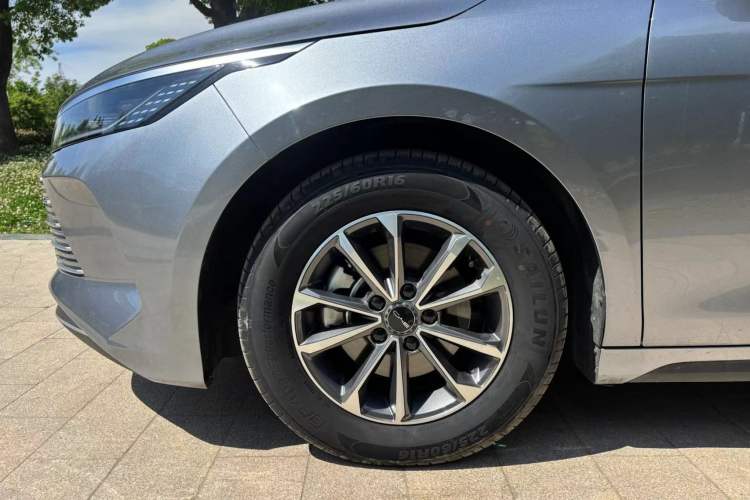 Used BYD Destroyer 05 2024 HONOR Edition DM-i 55KM Luxury Model Exterior 9