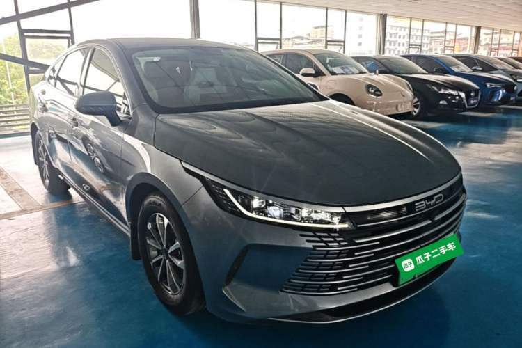 Used BYD Destroyer 05 2024 HONOR Edition DM-i 55KM Luxury Model Front Right 45 Deg