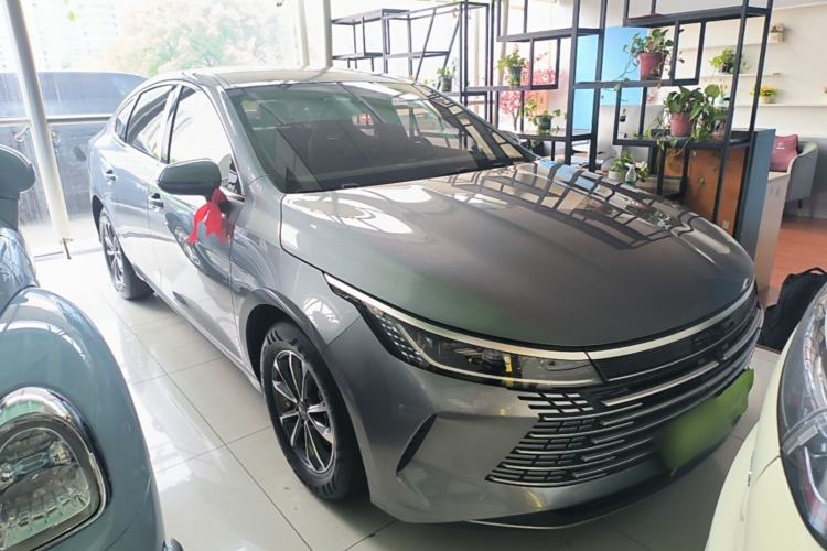 Used BYD Destroyer 05 2024 HONOR Edition DM-i 55KM Luxury Model Front Right 45 Deg