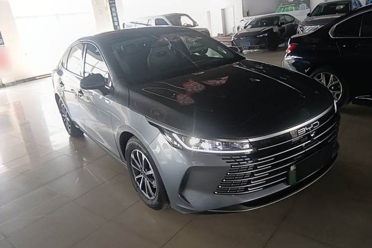 Used BYD Destroyer 05 2024 HONOR Edition DM-i 55KM Luxury Model Front Right 45 Deg