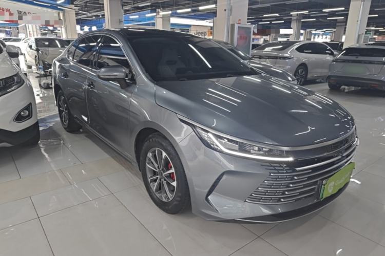 Used BYD Destroyer 05 2024 HONOR Edition DM-i 55KM Luxury Model Front Right 45 Deg