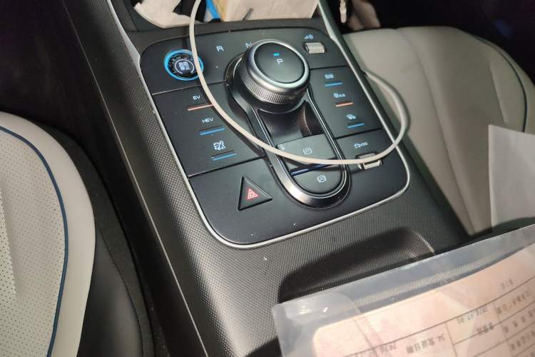 Used BYD Destroyer 05 2024 HONOR Edition DM-i 55KM Luxury Model Gear Lever