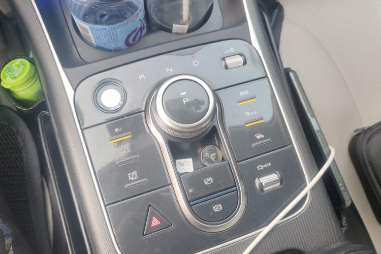 Used BYD Destroyer 05 2024 Honor Edition DM-i 120KM Luxury Model Gear Lever