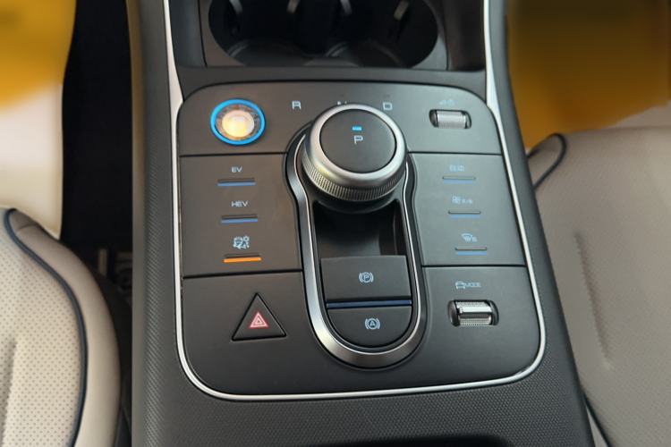 Used BYD Destroyer 05 2024 HONOR Edition DM-i 55KM Luxury Model Gear Lever