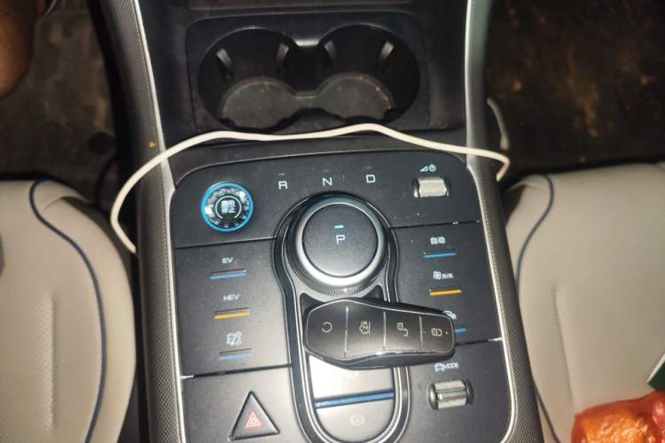 Used BYD Destroyer 05 2024 HONOR Edition DM-i 55KM Luxury Model Gear Lever