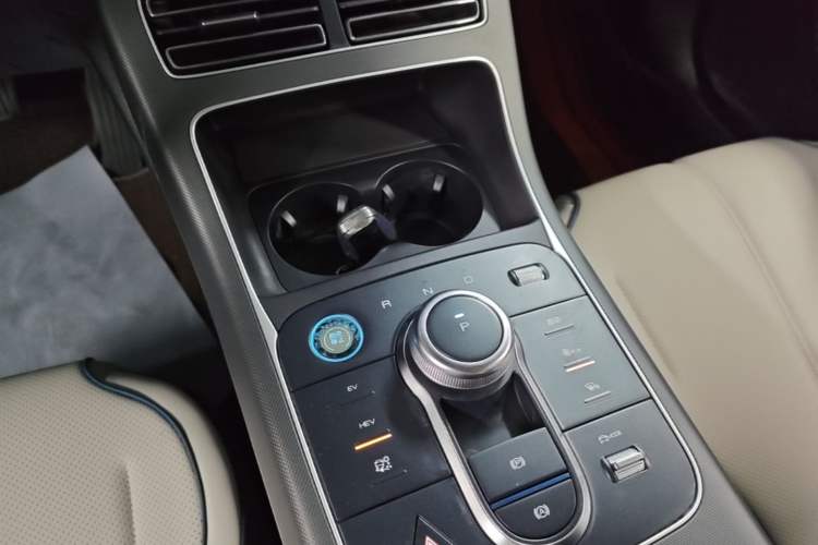 Used BYD Destroyer 05 2024 HONOR Edition DM-i 55KM Luxury Model Gear Lever